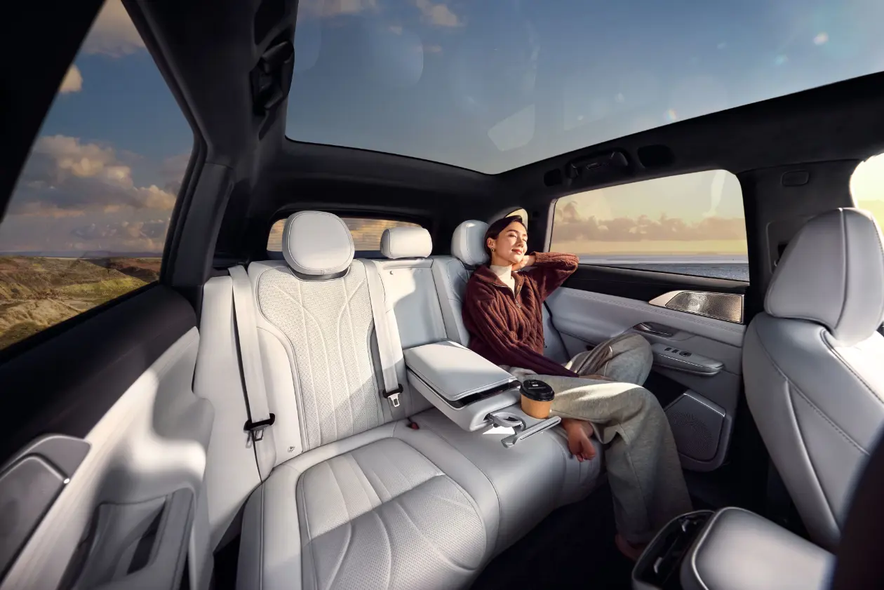 ”Hey XPENG” -ääniavustaja*