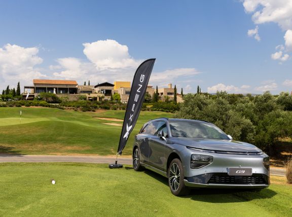 Η XPENG χορηγός Hole-in-One στο AEGEAN Messinia Pro-Am 2026 που έγινε στη Costa Navarino